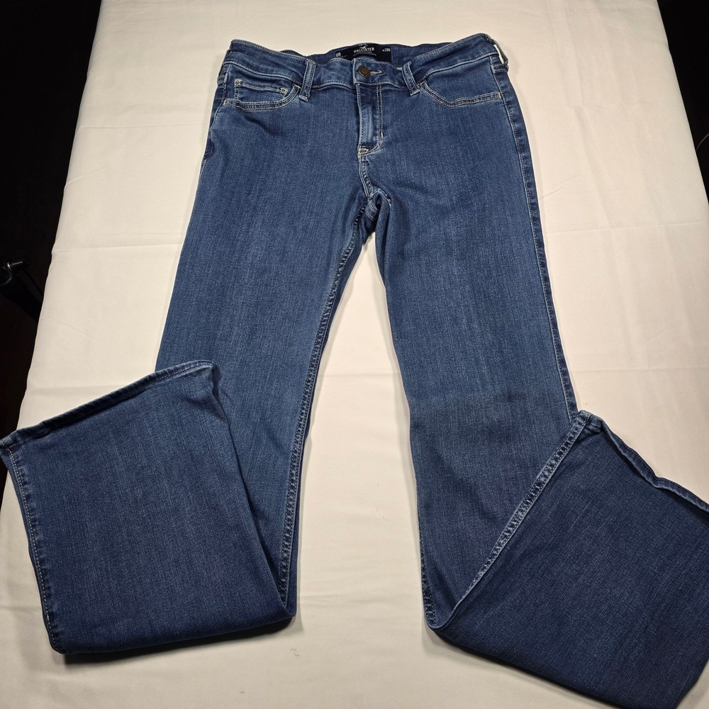 Hollister Women's 6R Low Rise Bootcut Jeans Advanced Stretch‎ Medium Wash